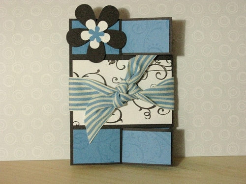 trifold_blaubraun1