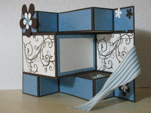 trifold_blaubraun2